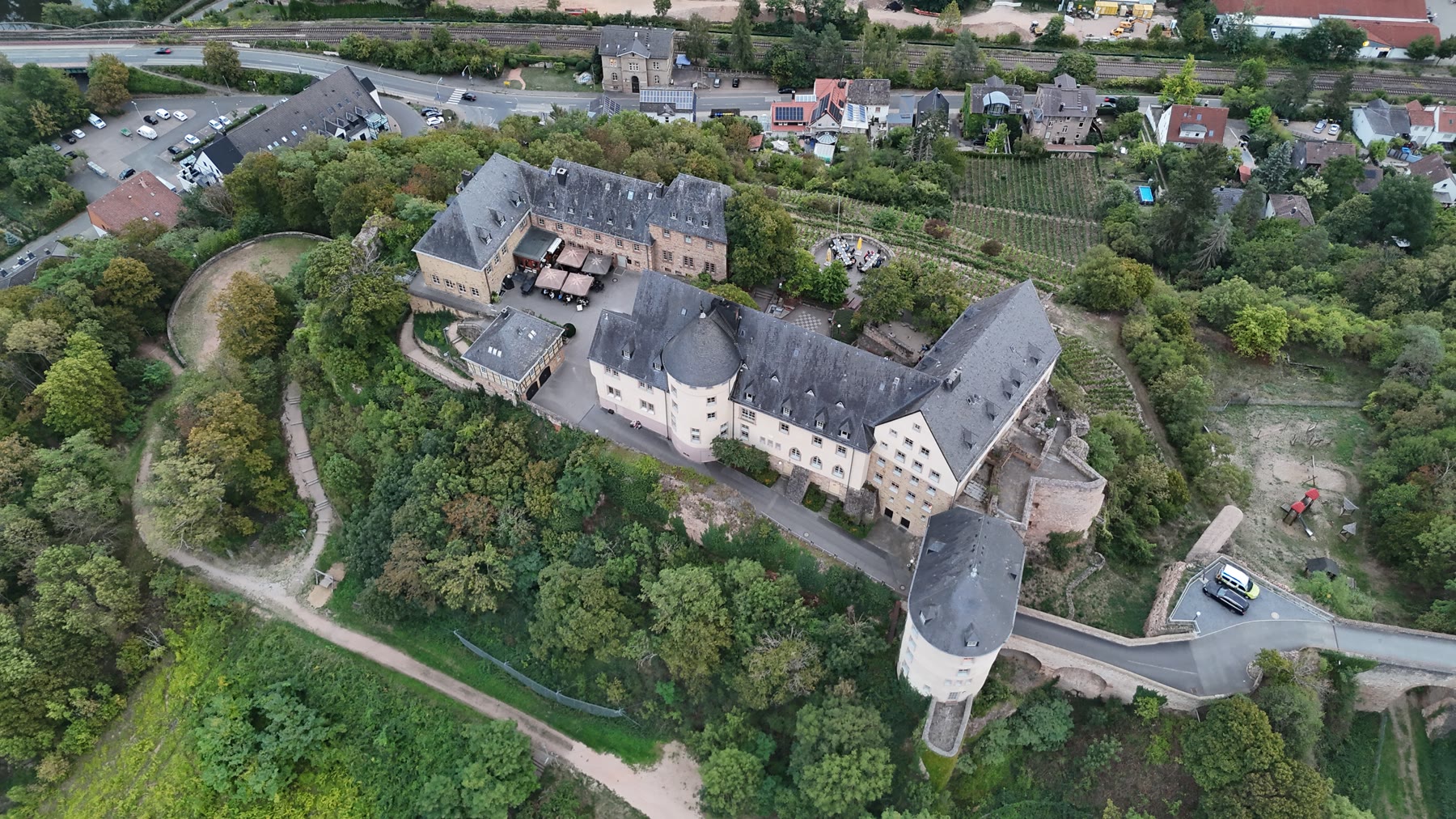 Die Ebernburg aus der Vogelperspektive